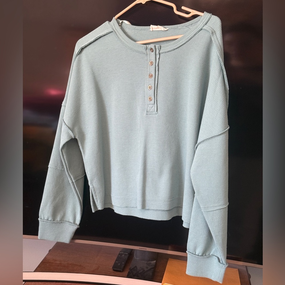 Women's Green Top